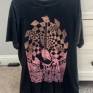 Hollister Graphic Tee